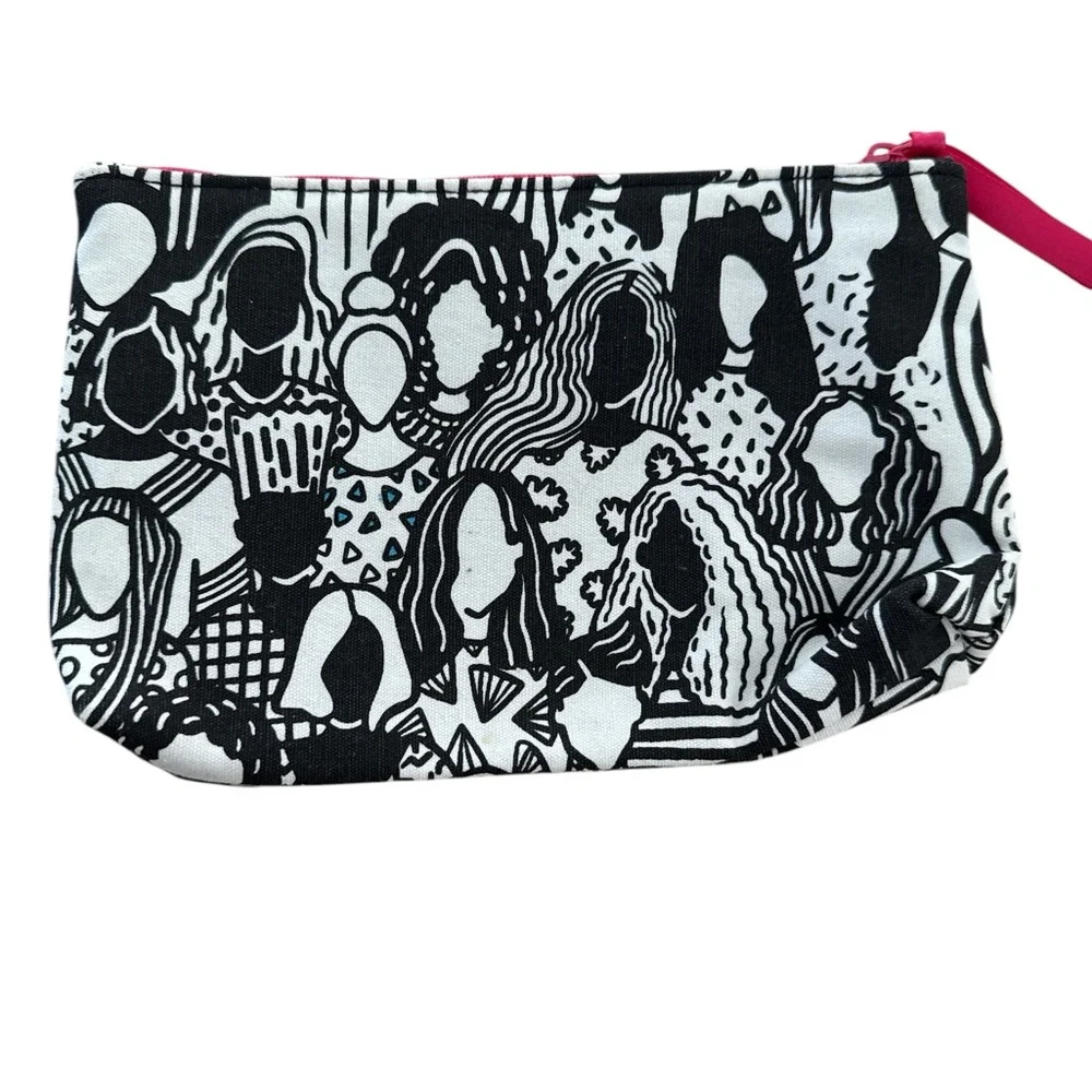 Ipsy Stylish Black and White Women's‎ Makeup Essential Bag Pouch